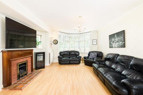 Beautiful 6 bedroom house for 17 guests next to Edgbaston Stadium, Birmingham (photo 5)
