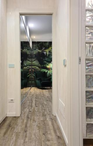One-Bedroom Apartment image 9
