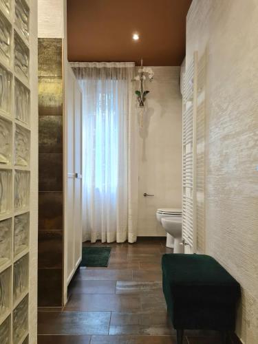 One-Bedroom Apartment image 6