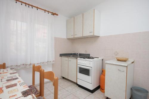 ห้องครัว, Apartments by the sea Metajna, Pag - 6352 in เมตาย์นา