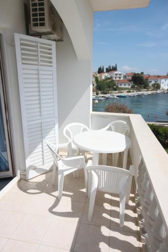 Apartments by the sea Petrcane Zadar - 6269 - image 14