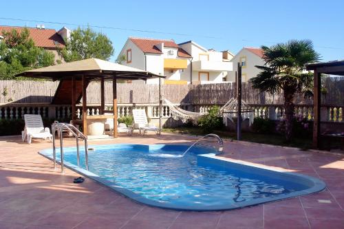 Family friendly apartments with a swimming pool Vodice - 6261 - image 9