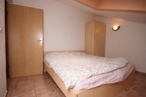 Family friendly apartments with a swimming pool Vodice - 6261 - image 12