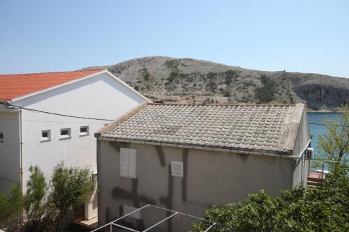 Rooms by the sea Metajna Pag - 6378 - image 11