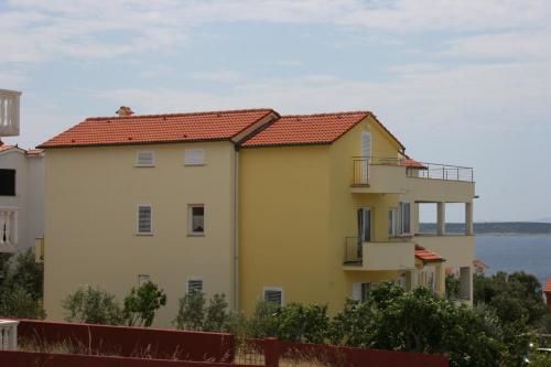 Apartments with a parking space Mandre, Pag - 6415 - Location saisonnière - Kolan