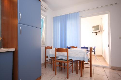 บริการและสิ่งอำนวยความสะดวก, Apartments by the sea Stara Novalja, Pag - 6301 in สตารา โนวาเลีย
