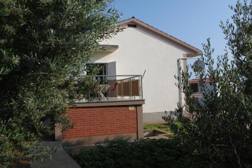  Apartments with a parking space Novalja, Pag - 6318 in Novalja