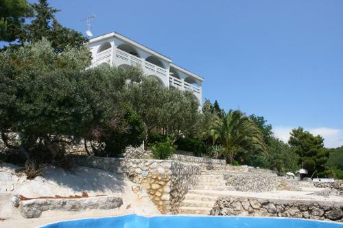  Seaside apartments with a swimming pool Potocnica, Pag - 6407 in Borovići
