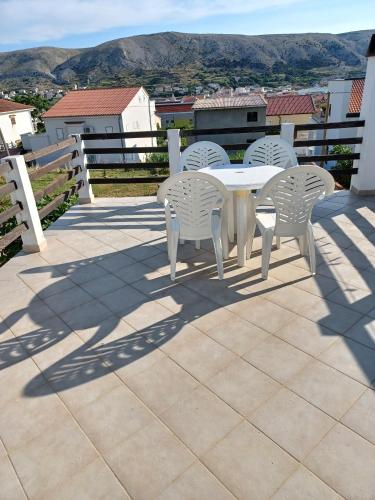 One-Bedroom Apartment with Terrace and Sea View image 10