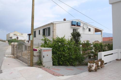 Apartments with a parking space Pag - 6326 - image 9