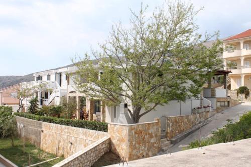 Apartments with a parking space Pag - 6326 - image 7