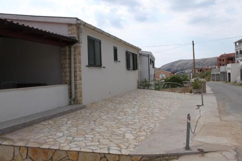 Apartments with a parking space Pag - 6326 - image 4