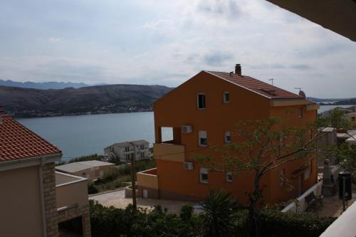 Apartments with a parking space Pag - 6326 - image 6