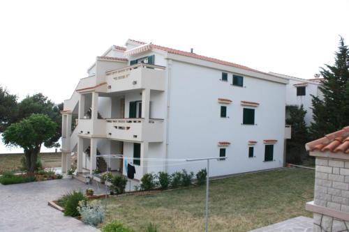  Apartments by the sea Stara Novalja, Pag - 6375 in Novalja