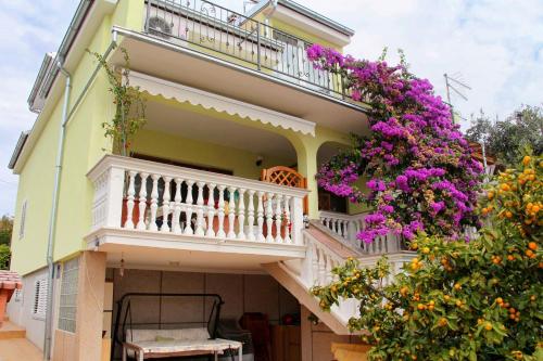  Apartments with a parking space Vodice - 6271 in Vodice