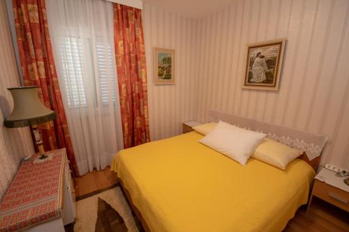 Apartments with a parking space Vodice - 6271 - image 7