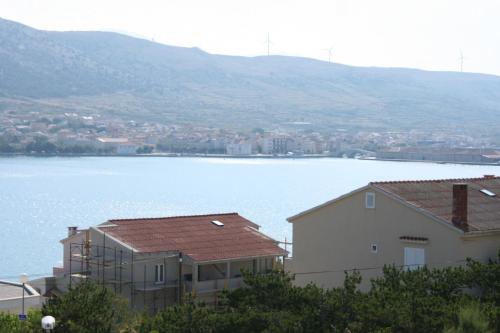 Apartments by the sea Pag - 6411 - image 5