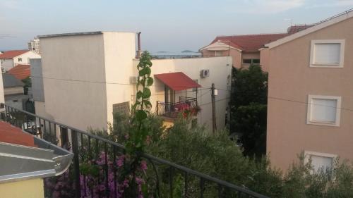 Two-Bedroom Apartment with Balcony and Sea View image 10