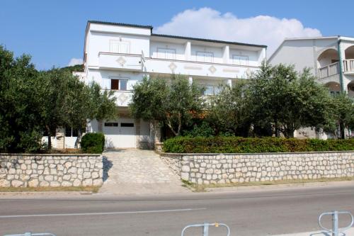  Apartments by the sea Stara Novalja, Pag - 6319 in Novalja