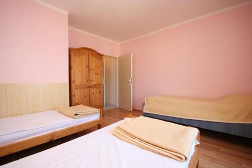 Apartment Stara Novalja 6319f - image 8