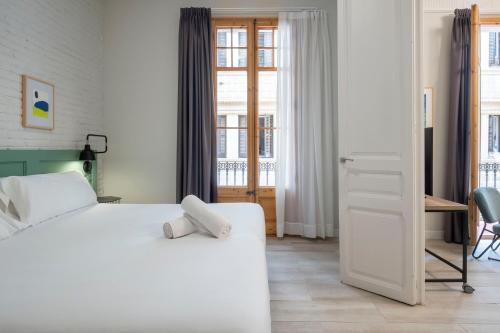 Aspasios Gracia Apartments - image 8