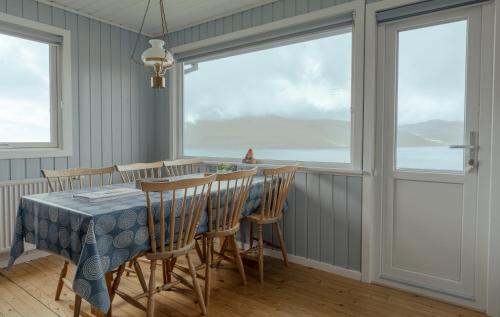 Παροχές, Cozy 2-bedroom house with a fantastic view in Hósvík