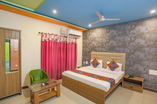 FabHotel Kriti Green