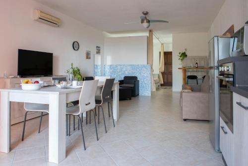  Isola Rossa-La Paduledda Open Rooms in Cascabraga