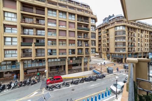 Three-Bedroom Apartment image 2