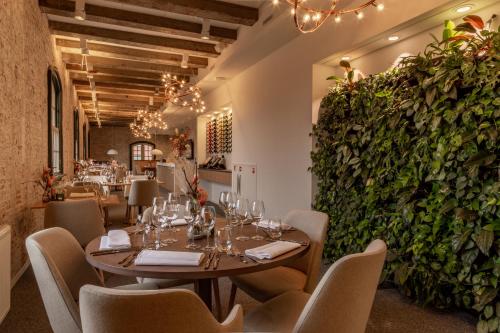 Restaurant, Onderwijshotel De Rooi Pannen Breda in Breda