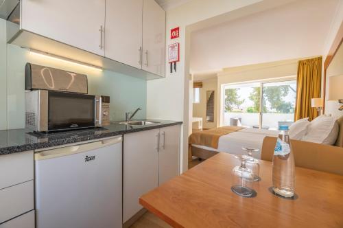 Lagoa Hotel - image 5