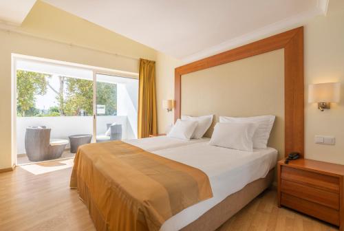 Lagoa Hotel - image 11