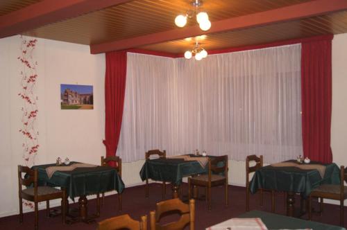 Restaurant, Pension Zur Sonne in Mansfeld