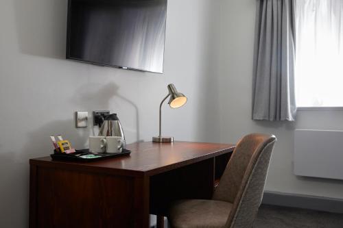 Longshoot Inn - image 6