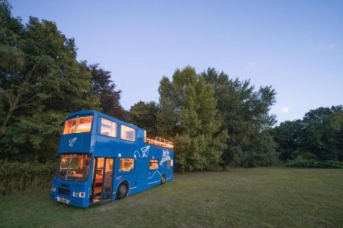 Delightful 2 Bed Double Decker Bus with Hot Tub