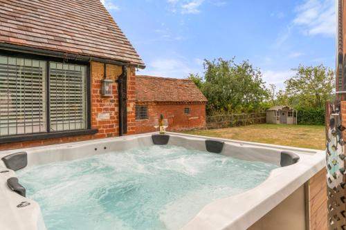 ทัศนียภาพภายนอกโรงแรม, The Hunting Lodge at Ragley Estate in อัลเชสเตอร์