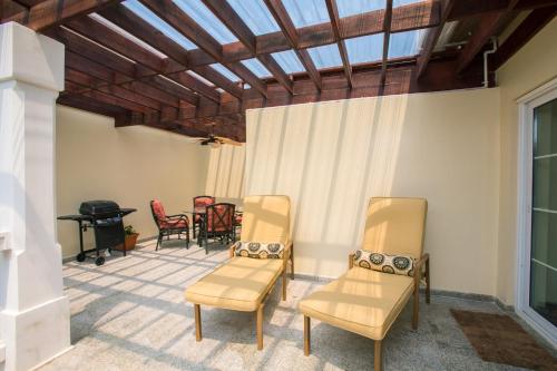 Lawson Rock - Yellowfish 211 condo in Sandy Bay