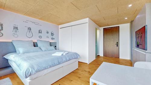 Evis Home Hotel & Apartments
