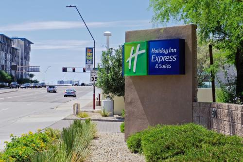 Holiday Inn Express And Suites Phoenix Tempe