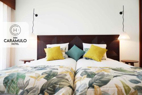 Standard Twin Room with Mountain View