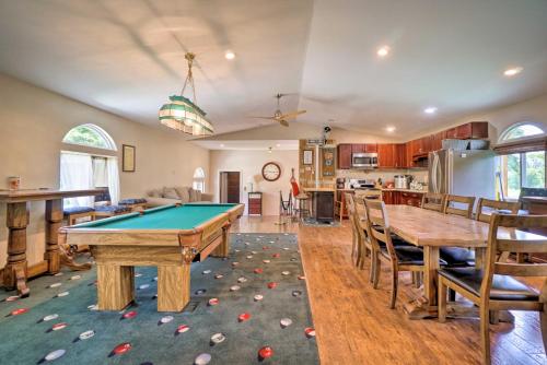 Updated Buckeye Lake Retreat with Game Room! in Thornville, USA