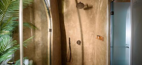 Lotus Cave Villa – Fira, UT