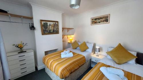 Victoria Heights- Great For Long & Short stays!!!