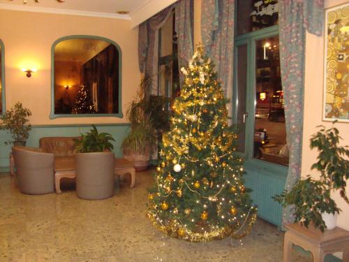 Hotel Le Dome - image 3