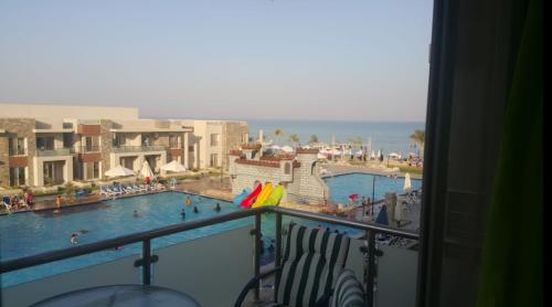 Directly Seafront Sea & Pools View One Bedroom Suite