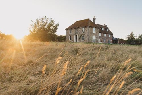 Kingshill Farmhouse at Elmley - image 5
