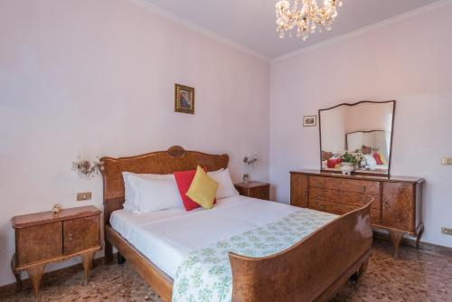 Warm apt in ancient building in Vatican-P S Pietro, Rome (photo 10)