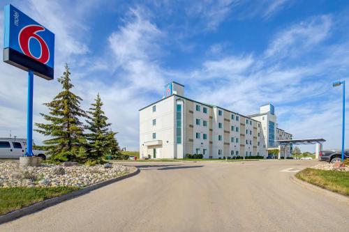 Motel 6-Grande Prairie, AB