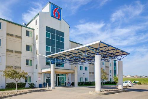 Motel 6-Grande Prairie, AB