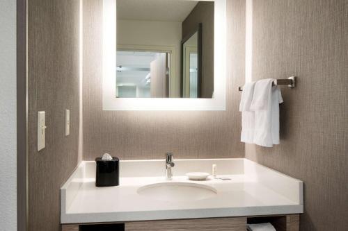Sonesta Select Seattle Renton Suites - image 9